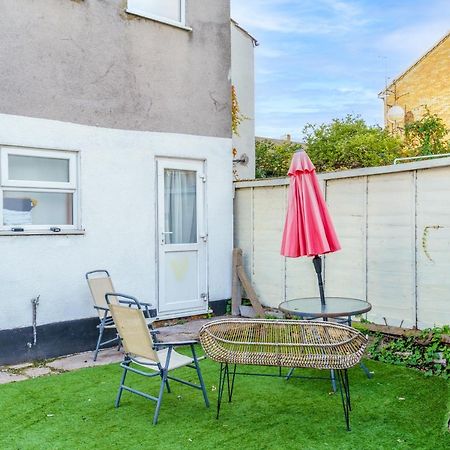 Modern 2 Bed Apartment Close To Westfield Stratford Mall With Garden London Exterior foto
