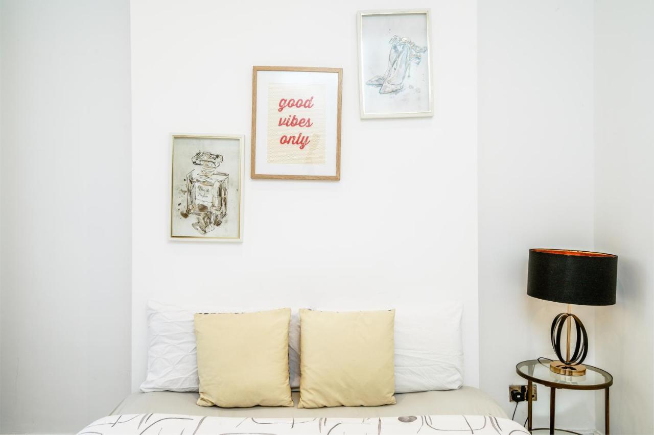 Modern 2 Bed Apartment Close To Westfield Stratford Mall With Garden London Exterior foto